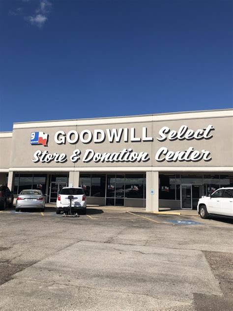 GOODWILL HOUSTON SELECT STORES - 120 Circle Way, Lake Jackson, Texas ...