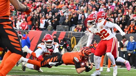 Joe Burrow TD Run | Week 13 Bengals Highlights vs. Kansas City Chiefs