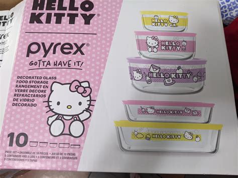 I got the Hello Kitty Pyrex set for my birthday : r/HelloKitty