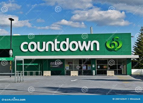 Countdown Supermarket at Highland Park Editorial Photo - Image of ...