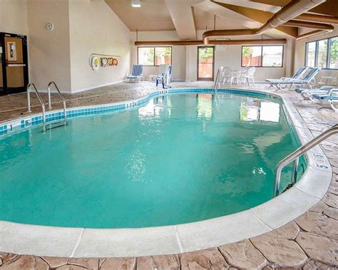 Comfort Suites Louisville East Pool: Pictures & Reviews - Tripadvisor