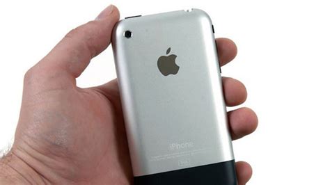 Apple iPhone First-Gen Factory Sealed Unit Sold In The US; Costs More ...