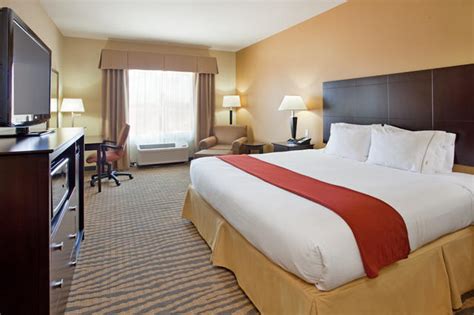 Holiday Inn Express & Suites Gallup East