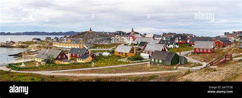 Houses nuuk greenland hi-res stock photography and images - Alamy