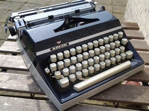 Triumph Adler Gabriele 35 J5 | Typewriter, Vintage typewriters, Portable typewriter