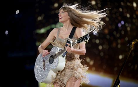 Taylor Swift jokes about sprinting off stage after gig malfunction ...