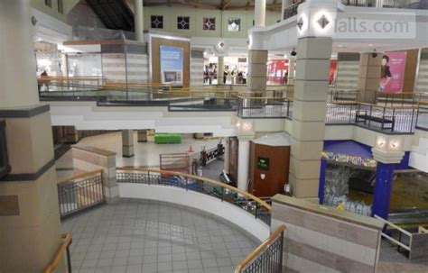 Erin Mills Town Centre - Regional mall in Mississauga, Canada - Malls.Com