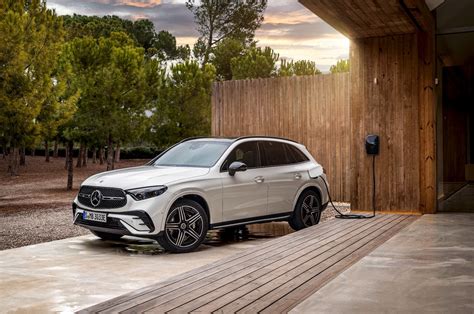 2023 Mercedes-Benz GLC Range Welcomes 300 d, 300 e, and 400 e Variants in Germany - autoevolution