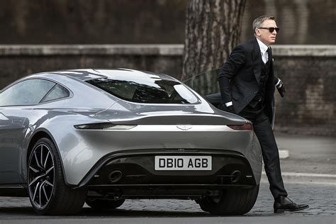 James Bond's Aston Martin Spectre sold - Business Insider