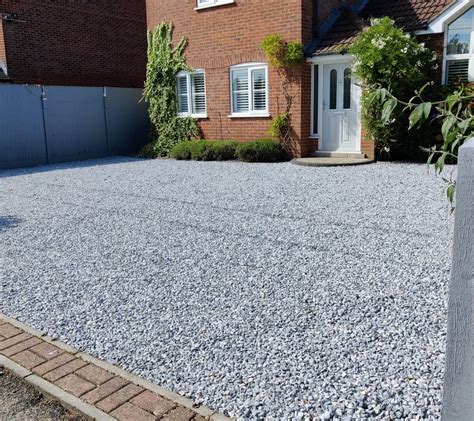 Gravel Driveways Lyme Regis | Expert shingle drives