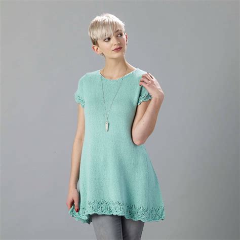 7 Stylish Women’s Tunics (with Free Knit Patterns) | Knitting Women