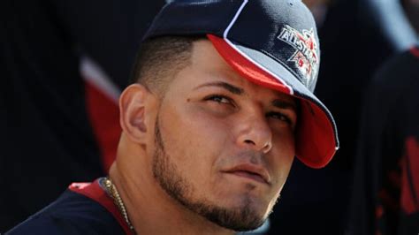 St. Louis Cardinals: Yadier Molina needs to get his priorities straight