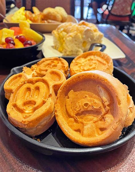 Frog Family Foodie Review: 'Ohana Character Breakfast at Disney's ...