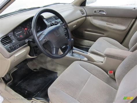 Ivory Interior 1997 Honda Accord EX Sedan Photo #40357245 | GTCarLot.com