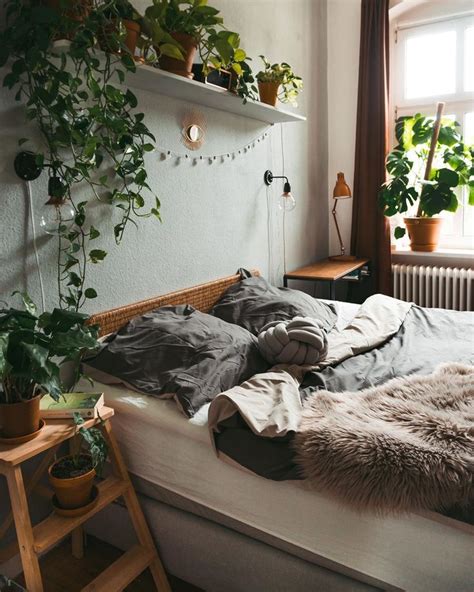 The Absolute Best Plants For A Bedroom — Plant Care Tips and More · La Résidence | Zimmer ...