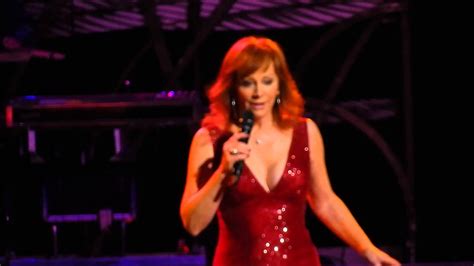 Reba McEntire "Fancy" LIVE 2014 - YouTube