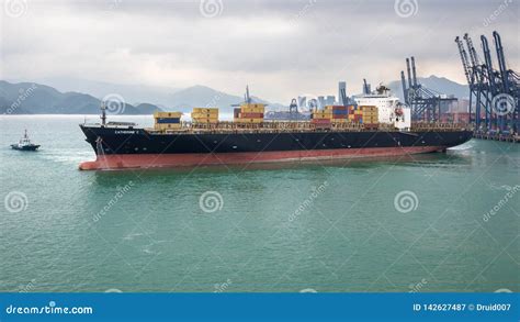 Port Yantian editorial photography. Image of hull, shipment - 142627487