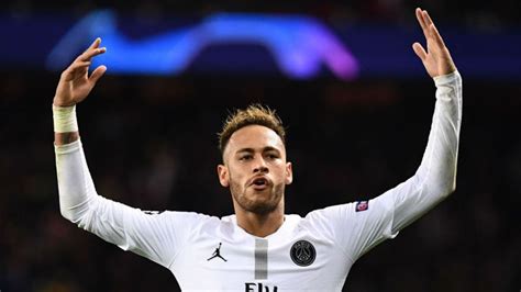 Neymar playing in a white jersey for PSG | Neymar Jr - Brazil and PSG - 2021