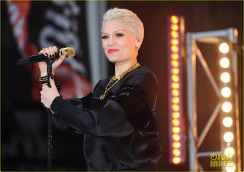 Photo: jessie j wild price tag live on sunrise 09 | Photo 2936058 | Just Jared