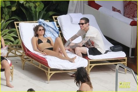 Photo: kaia gerber pete davidson kiss poolside in miami 128 | Photo ...