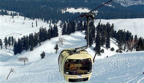 Gulmarg Kashmir An Amazing Trip | Winter Trip To Gulmarg - Nesa Tours ...