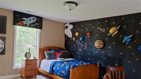 How to setup a space themed bedroom in easy ways