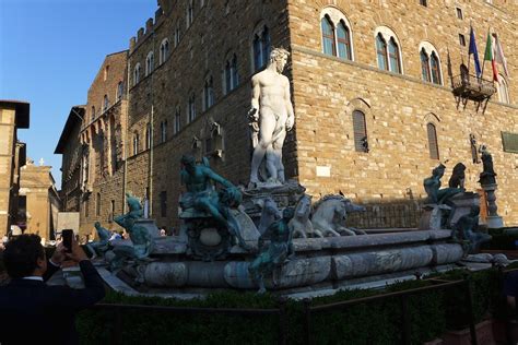 Florence-Piazza della Signoria-fountain - Good Morning Paris The Blog