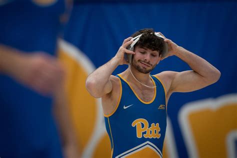 Pitt wrestling previews its season with Blue-Gold Dual - The Pitt News