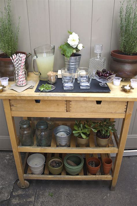 DIY Outdoor Bar Cart + Styling Tips