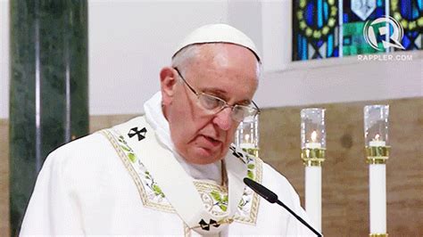 Pope Francis Laugh GIFs - Find & Share on GIPHY