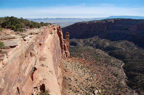 File:Colorado-National-Monument Canyon-Rim-Trail 2012-10-27.JPG ...