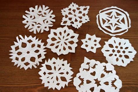 How to Make Paper Snowflakes | HGTV