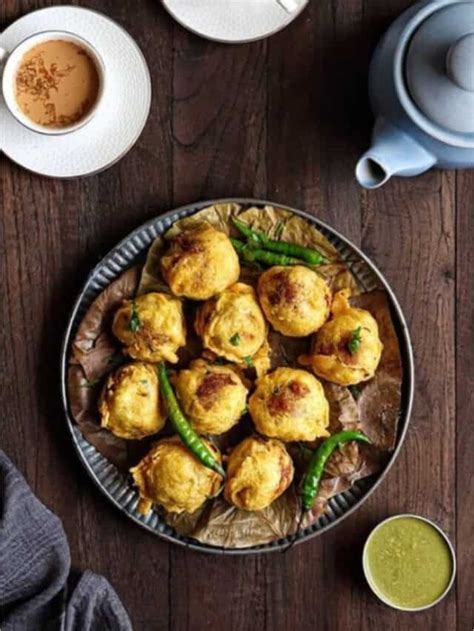 8 Popular Bengali Snacks You Must Try