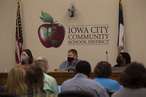 Iowa City Community School District removes district-wide mask mandate ...