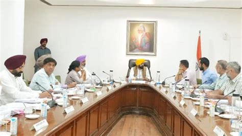 Punjab cabinet approves cut in CM, ministers’ discretionary grants - Hindustan Times