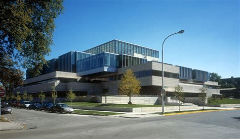 University of Chicago Graduate School of Business - Architizer