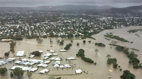 Townsville flooding: 400mm of rain in a day, more to come | The Courier ...