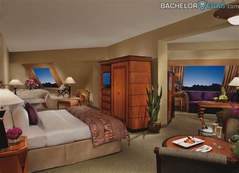 Luxor Hotel Las Vegas | Bachelor Vegas