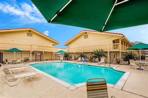 La Quinta Inn by Wyndham Lufkin | Lufkin, TX Hotels