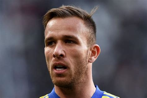 Arthur Melo completes 'dream move' to Liverpool from Juventus | PlanetSport