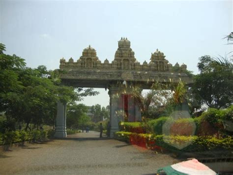 Balaji Temple Pune Entrance Main Gate