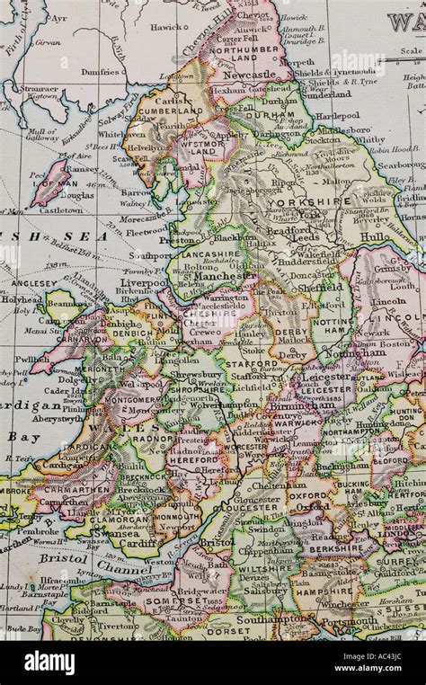 an old 100 year old map of england showing county boundaries Stock ...