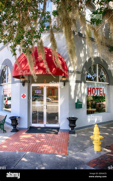 The Oak Park Inn hotel in downtown Arcadia, FL Stock Photo - Alamy