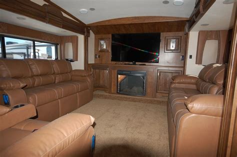 Forest River Cardinal 5th Wheel with a Gorgeous Front Living Room | Camper living, 5th wheel ...