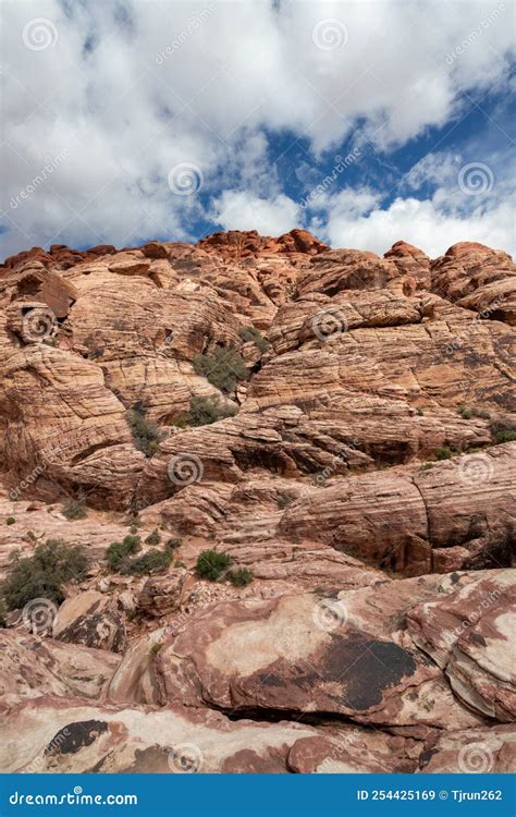 Sandstone Cliffs at Red Rock Canyon in Las Vegas Stock Image - Image of tourism, north: 254425169