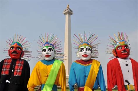 Mengenal Lebih Dekat dengan Ondel-ondel, Ikon Budaya Tradisional Betawi yang Punya Sejarah Panjang