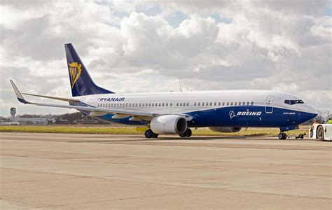 Photo: Boeing-Ryanair special hybrid livery 737-800 – Bangalore Aviation