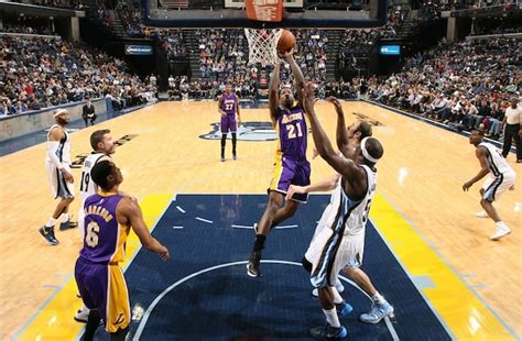 Photos: Lakers vs. Grizzlies (3/6/15) Photo Gallery | NBA.com