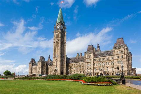 Ottawa Tourist Places - Top 10 Things to Do & See in Ottawa