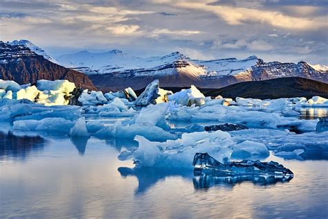 Iceland - Diamond Beach at Jökulsárlón bay. - hdhub4u.coach